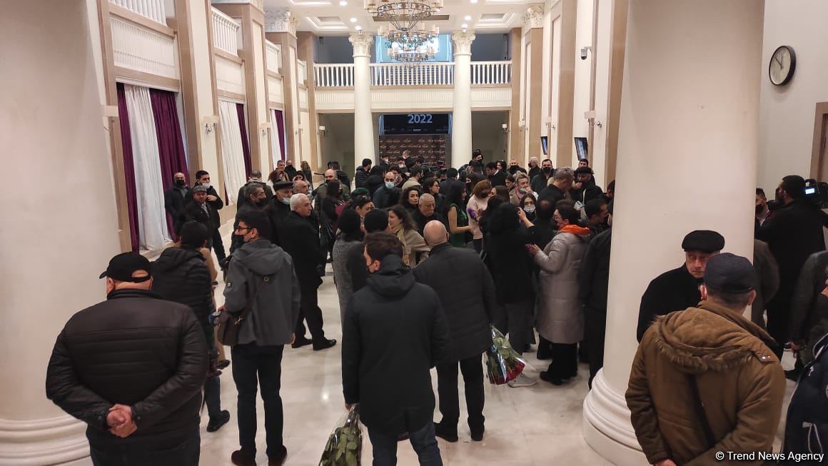 В Баку проходит церемония прощания с видным кинодраматургом Рустамом Ибрагимбековым (ФОТО/ВИДЕО)