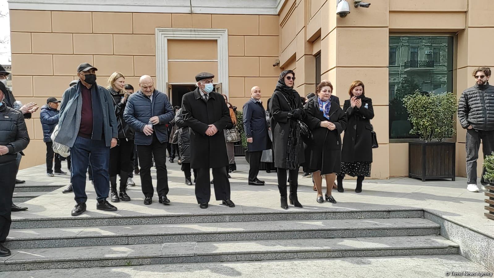 Рустам Ибрагимбеков был личностью 20 и 21 веков - народный писатель Анар (ФОТО)