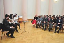 Дыхание красок в весеннем Баку - для любителей загадок и противоречивых образов (ФОТО)