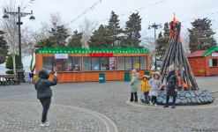 Праздничное настроение Новруза на улицах Баку (ФОТОРЕПОРТАЖ)