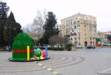 Праздничное настроение Новруза на улицах Баку (ФОТОРЕПОРТАЖ)