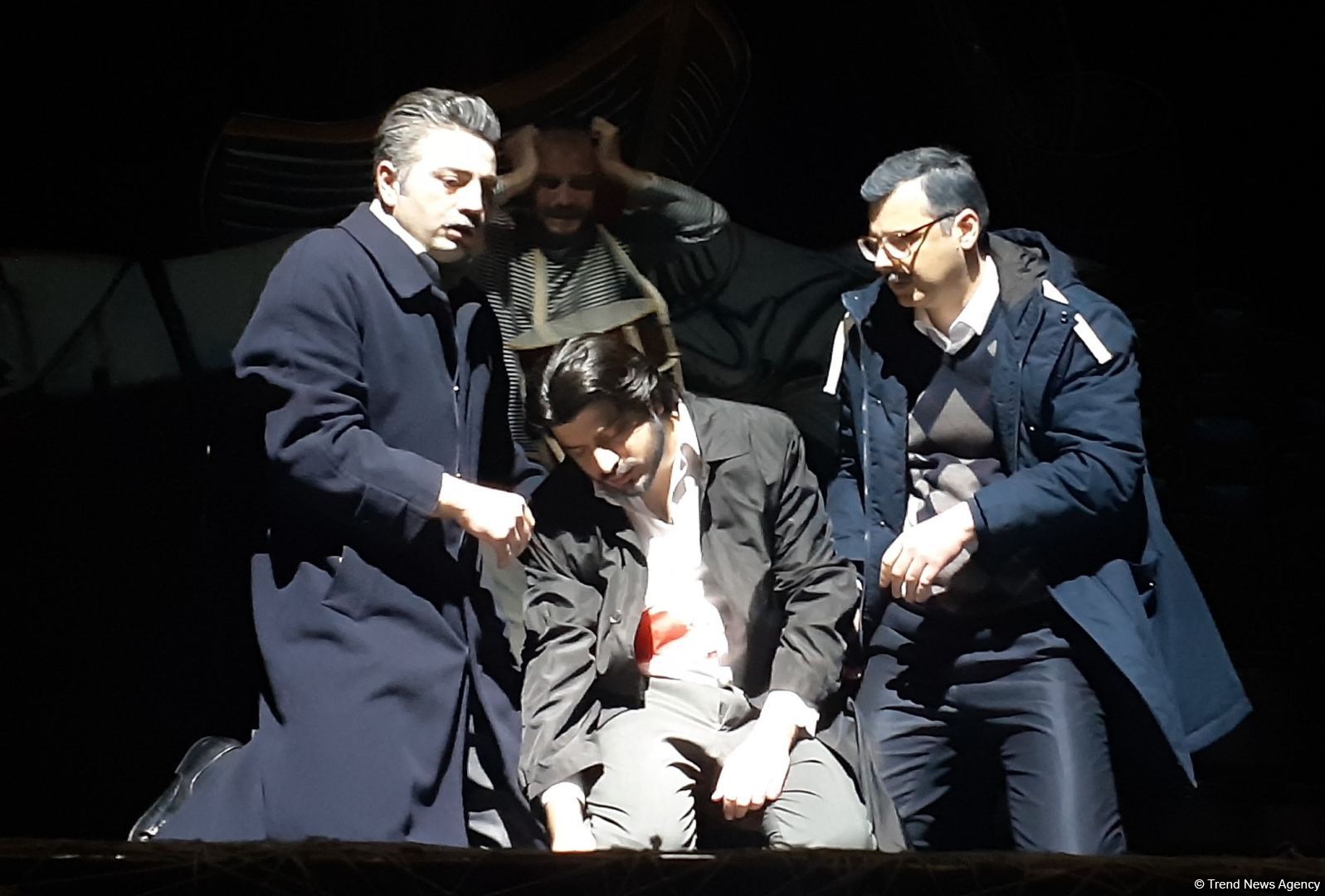 Премьера в Баку! Ветер перемен в рыбацком поселке, или Зачем приходила женщина в черном (ФОТО)