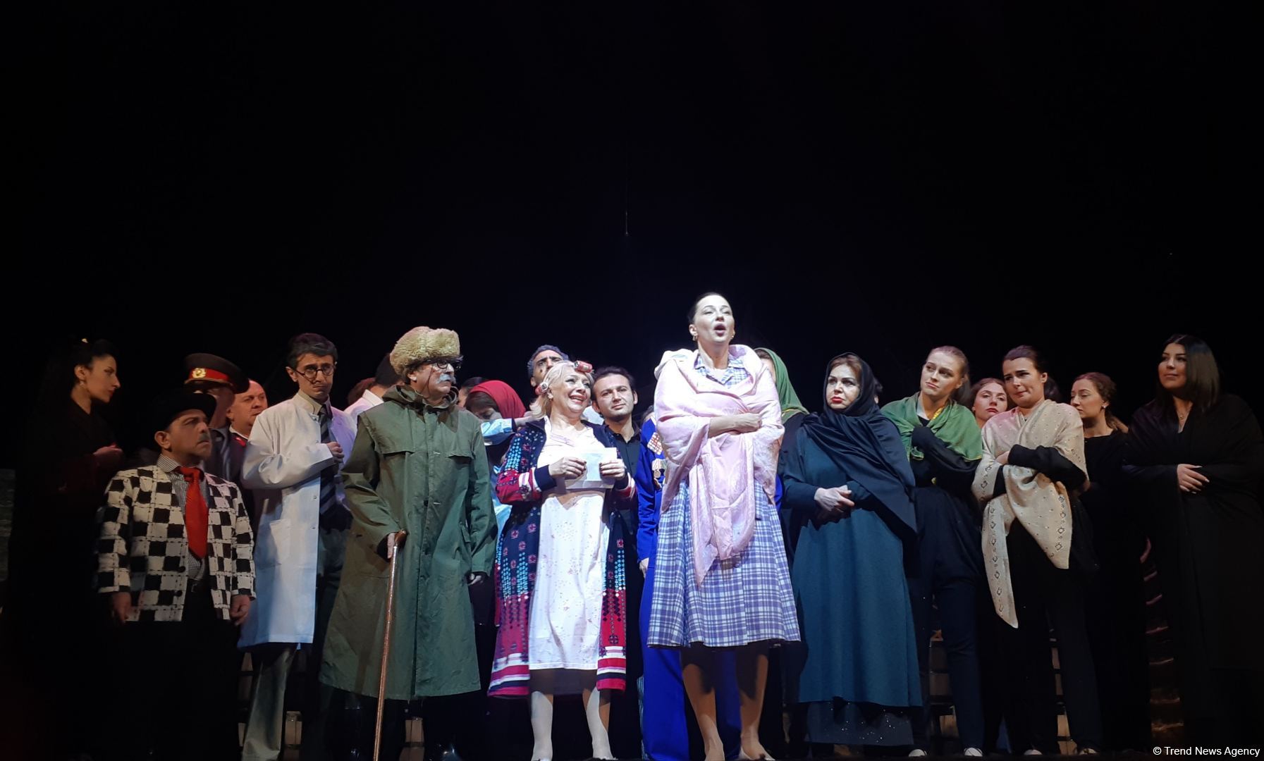 Премьера в Баку! Ветер перемен в рыбацком поселке, или Зачем приходила женщина в черном (ФОТО)