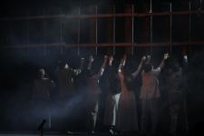 Премьера Бакинского муниципального театра! В их жизнь ворвалась война, или Томительное ожидание поезда надежды (ФОТО)