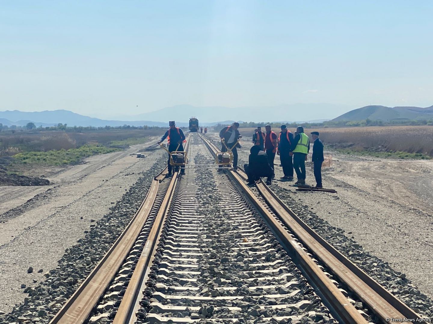 Construction and installation work on Azerbaijan’s Horadiz-Agbend railway continues (PHOTO)