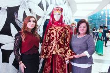 Фахрия Халафова представила коллекцию "Харыбюльбюль в расцветающем Карабахе", посвященную Году города Шуша (ФОТО)