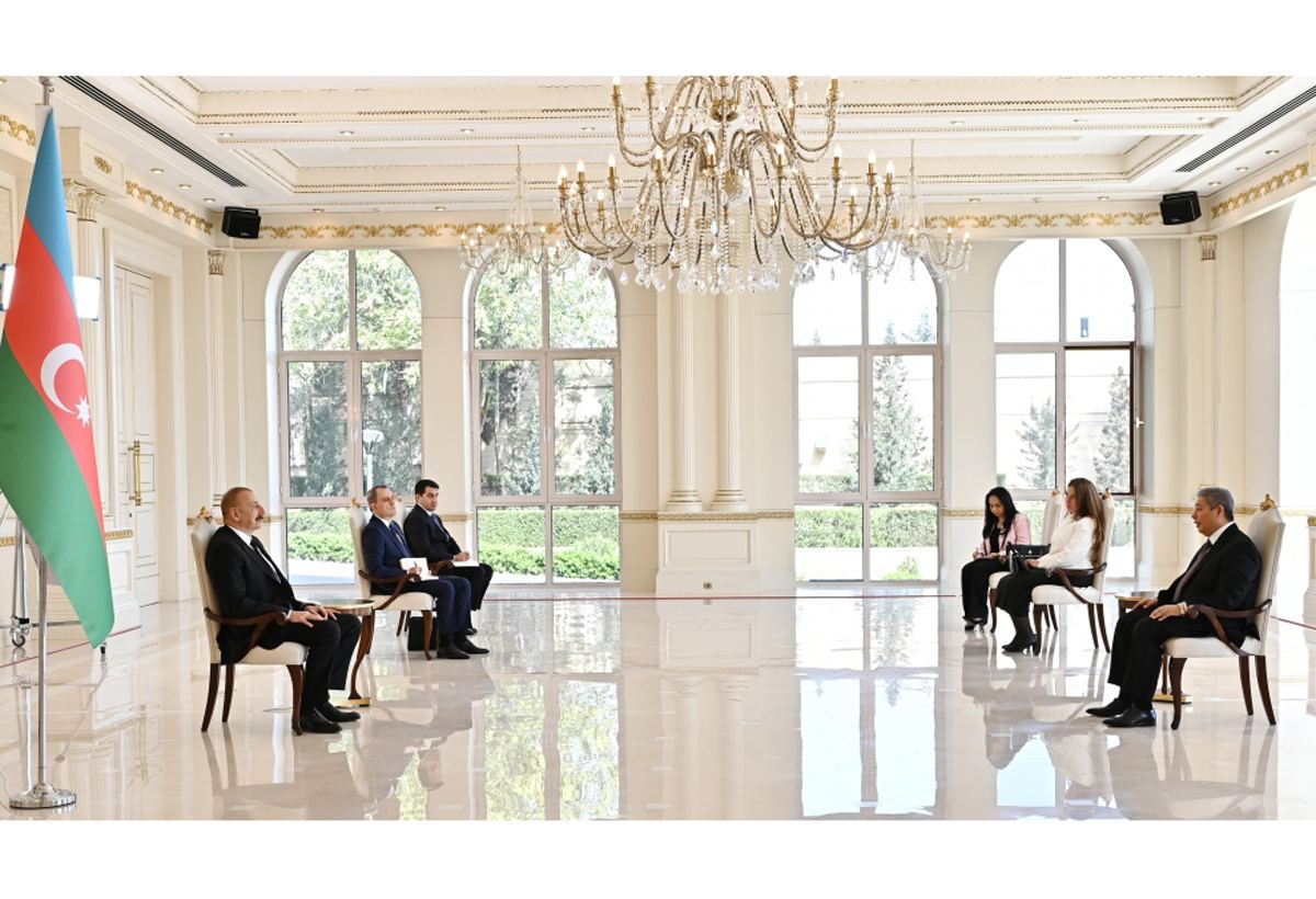 President Ilham Aliyev receives credentials of incoming ambassador of Egypt (PHOTO/VIDEO)
