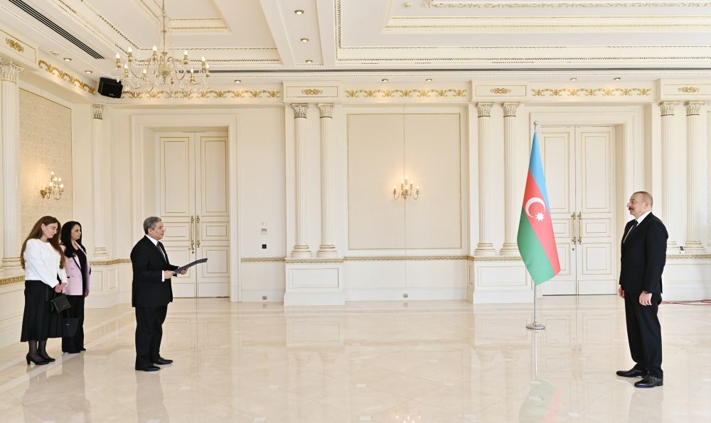President Ilham Aliyev receives credentials of incoming ambassador of Egypt (PHOTO/VIDEO)