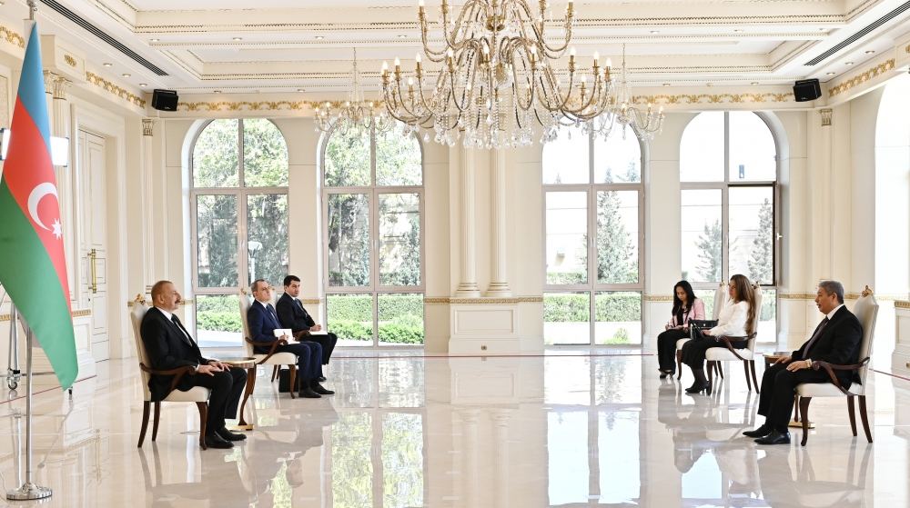 President Ilham Aliyev receives credentials of incoming ambassador of Egypt (PHOTO/VIDEO)