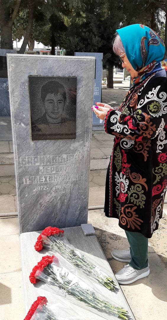 Известная писательница Насиха Кенжина в Азербайджане: Пламенный салам из Казахстана освобожденной Шуше (ФОТО)