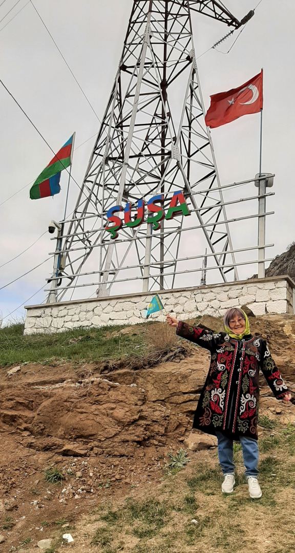 Известная писательница Насиха Кенжина в Азербайджане: Пламенный салам из Казахстана освобожденной Шуше (ФОТО)