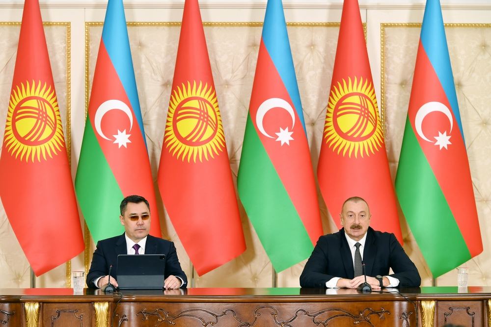 Президенты Азербайджана и Кыргызстана выступили с заявлениями для печати (ФОТО/ВИДЕО)