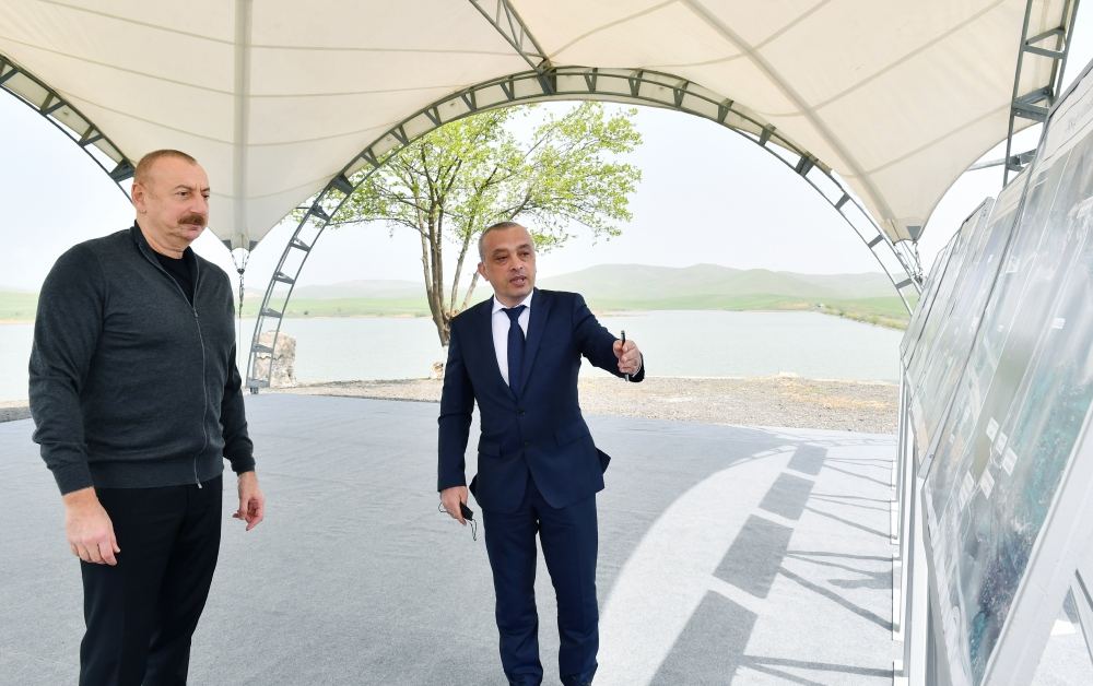 Президент Ильхам Алиев ознакомился со строительством автомобильной дороги Ахмедбейли-Физули-Шуша и тоннелей на этой дороге (ФОТО/ВИДЕО)