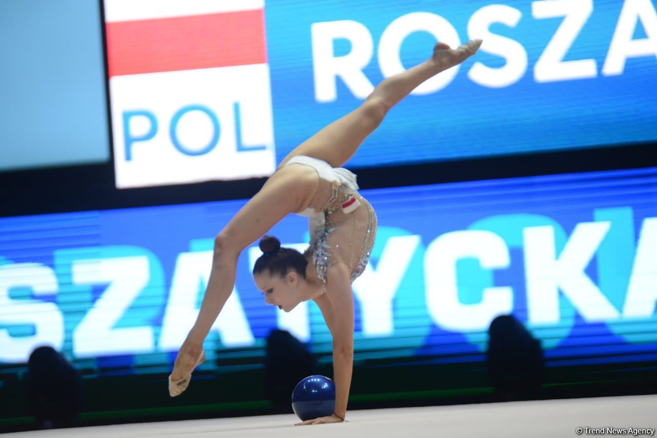 FIG Rhythmic Gymnastics World Cup competitions continue in Baku (PHOTO)