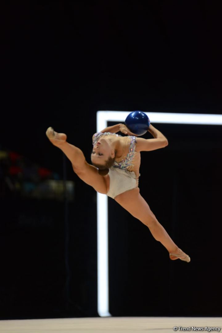 FIG Rhythmic Gymnastics World Cup competitions continue in Baku (PHOTO)