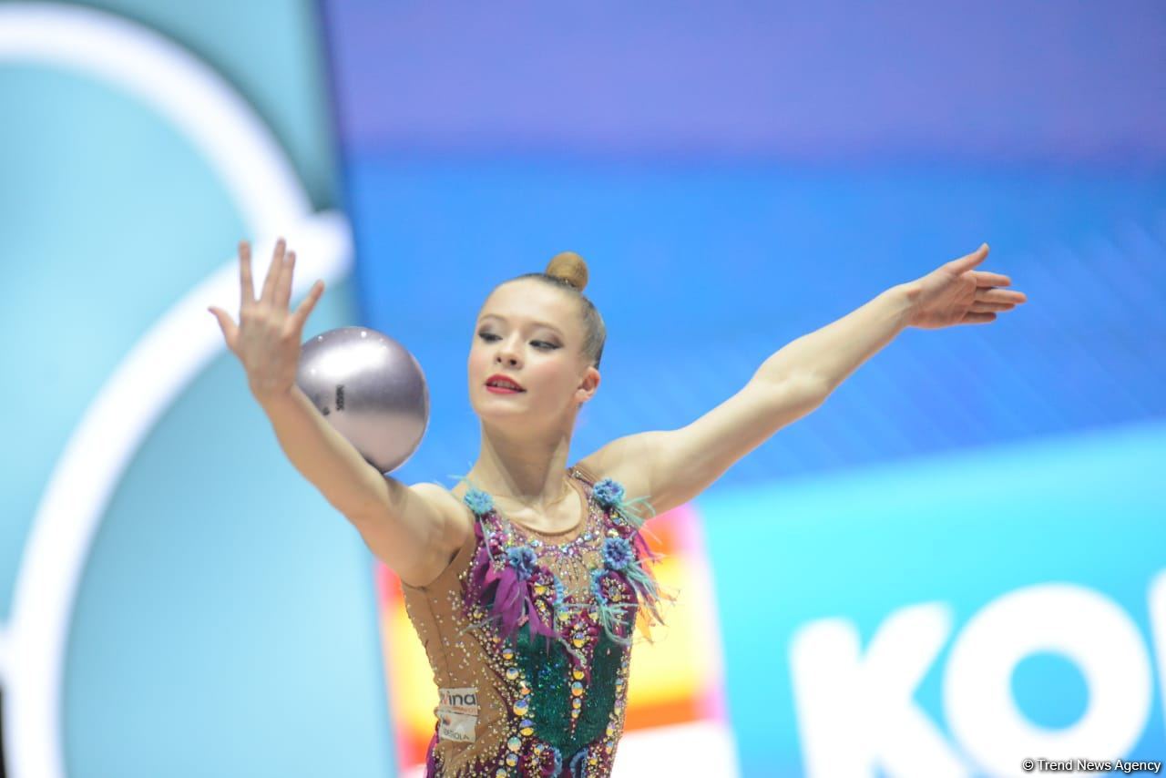 FIG Rhythmic Gymnastics World Cup competitions continue in Baku (PHOTO)