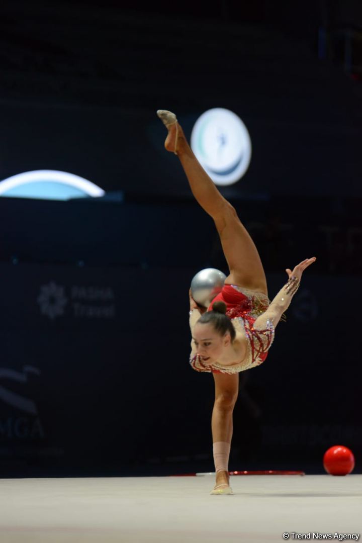 FIG Rhythmic Gymnastics World Cup competitions continue in Baku (PHOTO)