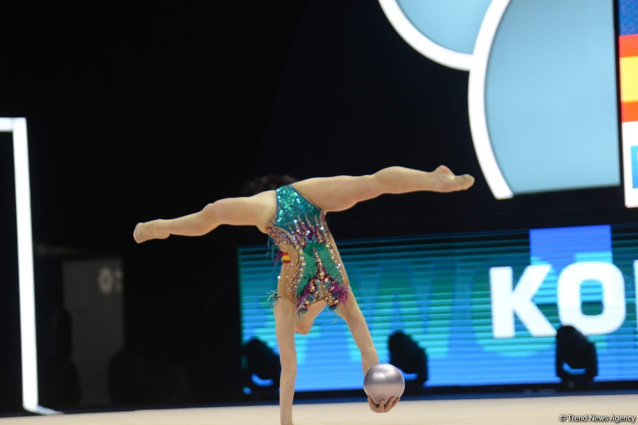 FIG Rhythmic Gymnastics World Cup competitions continue in Baku (PHOTO)