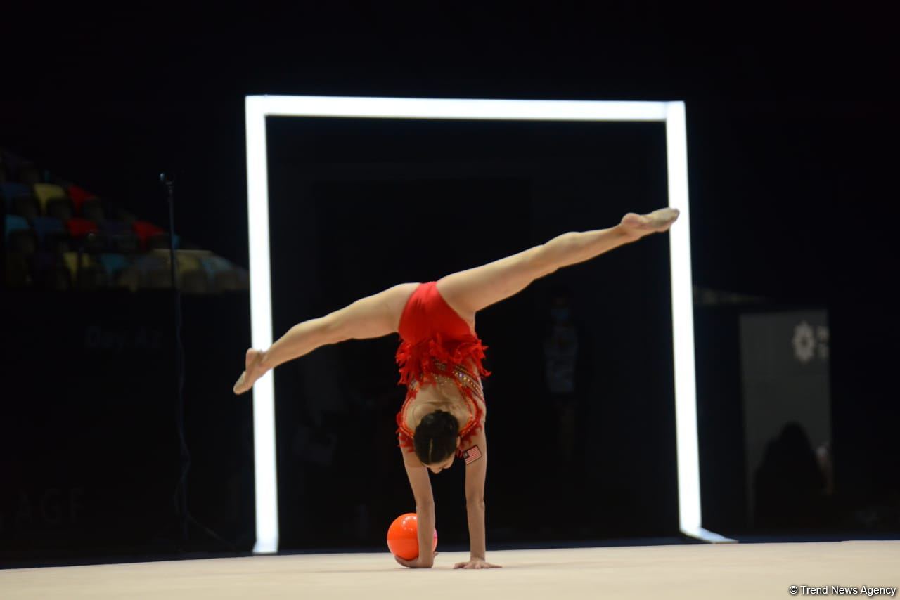 FIG Rhythmic Gymnastics World Cup competitions continue in Baku (PHOTO)