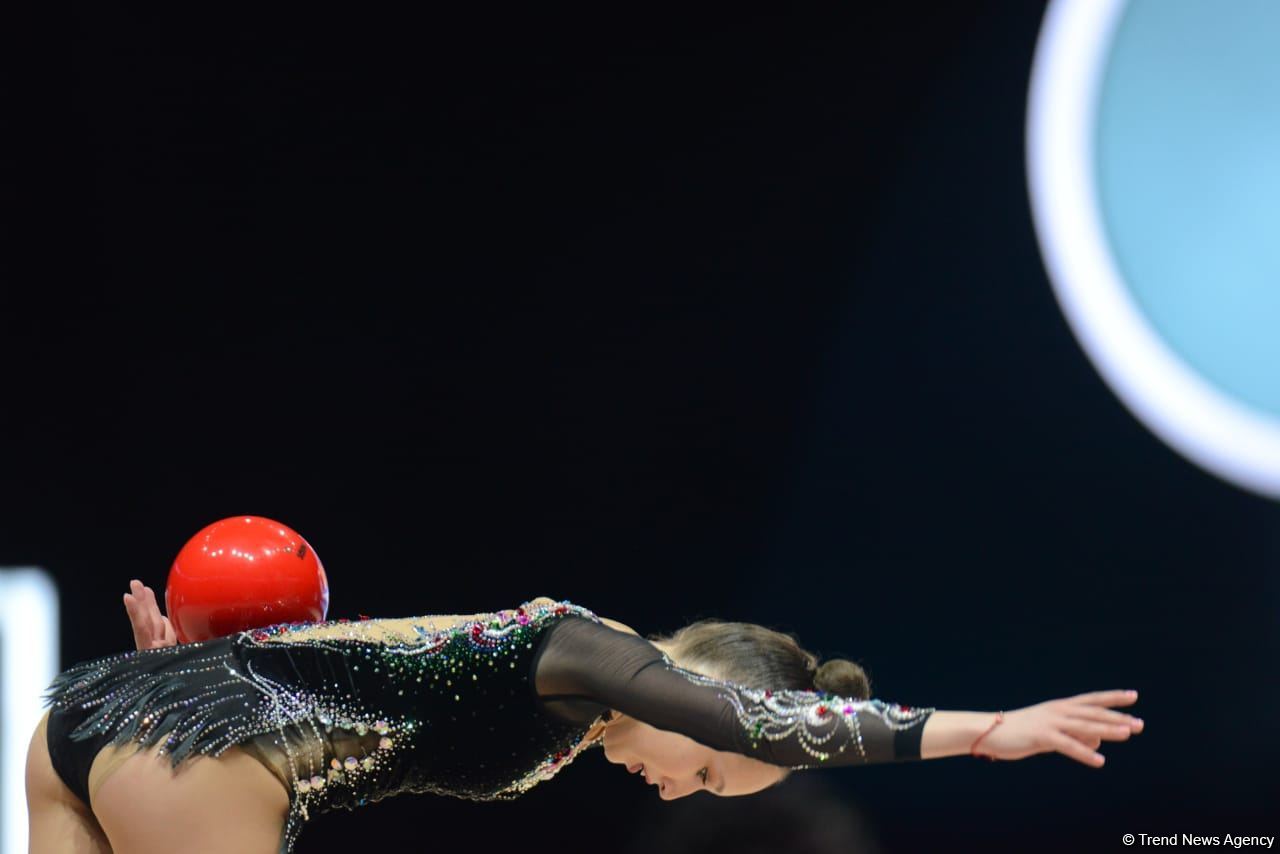 FIG Rhythmic Gymnastics World Cup competitions continue in Baku (PHOTO)