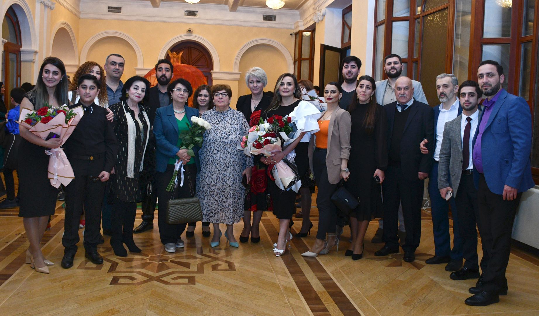 В Баку прошел концерт к 100-летию Фикрета Амирова, кульминацией стала премьера кантаты Azərbaycan bayrağı (ФОТО/ВИДЕО)