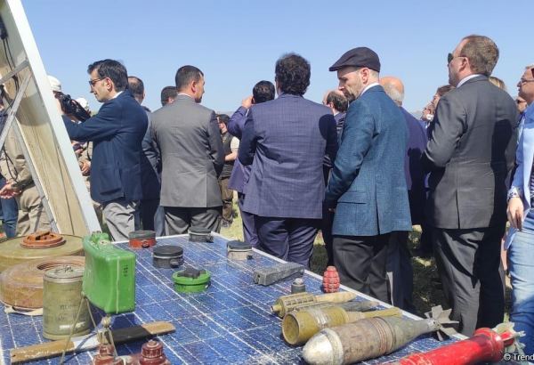 Delegation of representatives of international think tanks familiarize with demining process in Azerbaijan’s Karabakh (PHOTO)