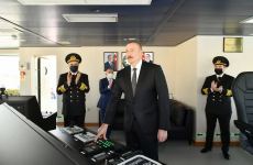 Президент Ильхам Алиев принял участие в церемонии сдачи в эксплуатацию судна-парома «Зарифа Алиева» (ФОТО/ВИДЕО)