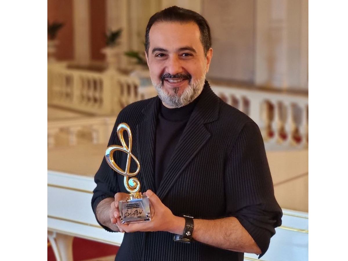 Эльчин Азизов стал лауреатом международной премии BraVo-2022