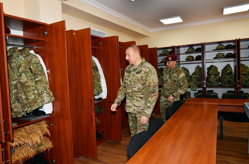 Президент Азербайджана, Верховный главнокомандующий Вооруженными силами Ильхам Алиев посетил Н-скую воинскую часть Сил спецназа минобороны (ФОТО/ВИДЕО)