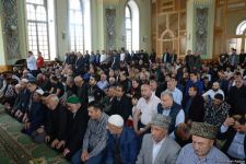 В мечетях Азербайджана совершен праздничный намаз (ФОТО)