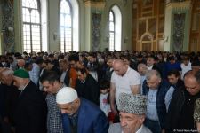 В мечетях Азербайджана совершен праздничный намаз (ФОТО)