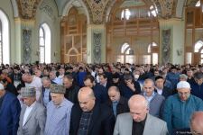 В мечетях Азербайджана совершен праздничный намаз (ФОТО)