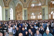 В мечетях Азербайджана совершен праздничный намаз (ФОТО)