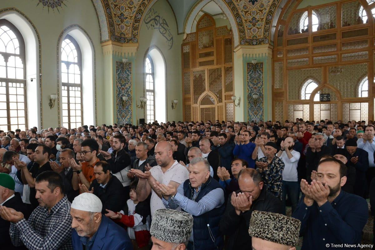 Названо время праздничного намаза на Рамазан в Азербайджане
