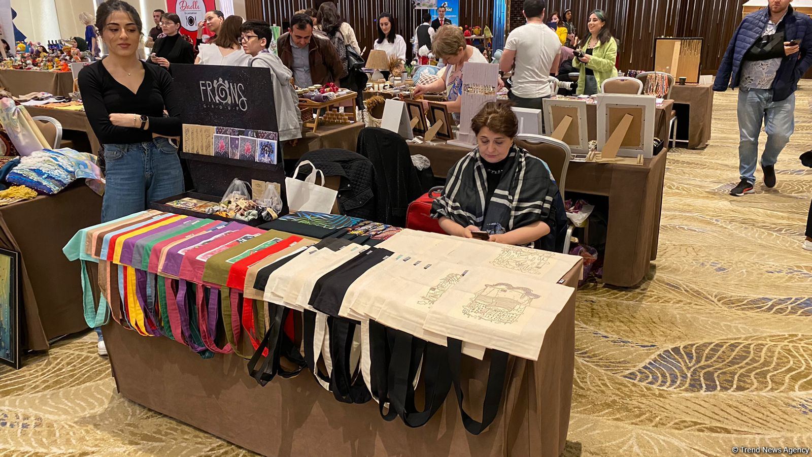 В Баку стартовала крупнейшая ярмарка для женщин-предпринимателей «THE MAY FAIR by İZ» (ФОТО)