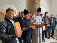 Начался визит представителей Албано-удинской и других христианских общин в Кяльбаджар (ФОТО)