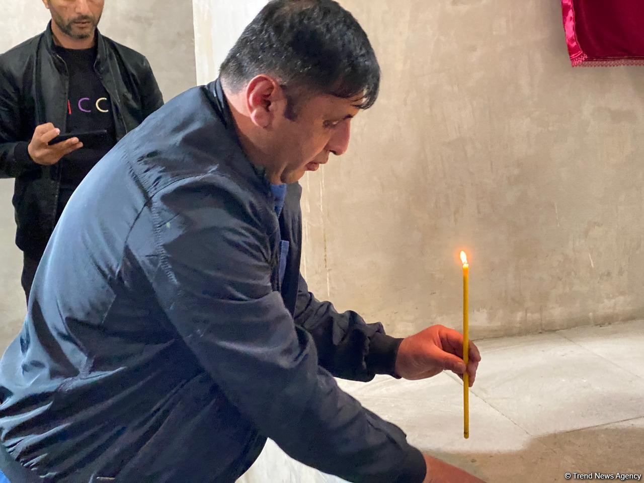 Начался визит представителей Албано-удинской и других христианских общин в Кяльбаджар (ФОТО)
