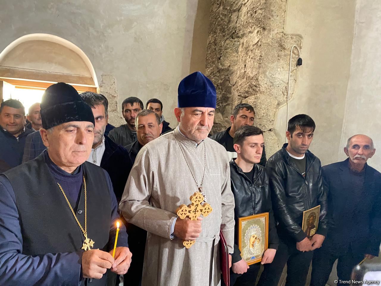 Начался визит представителей Албано-удинской и других христианских общин в Кяльбаджар (ФОТО)