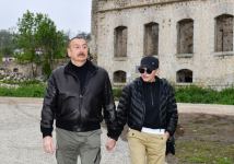 President Ilham Aliyev and First Lady Mehriban Aliyeva view restoration work carried out in house of famous tarzan Sadigjan in Shusha (PHOTO/VIDEO)