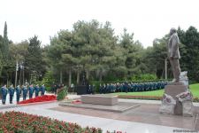 Общественность Азербайджана чтит память великого лидера Гейдара Алиева (ФОТО)