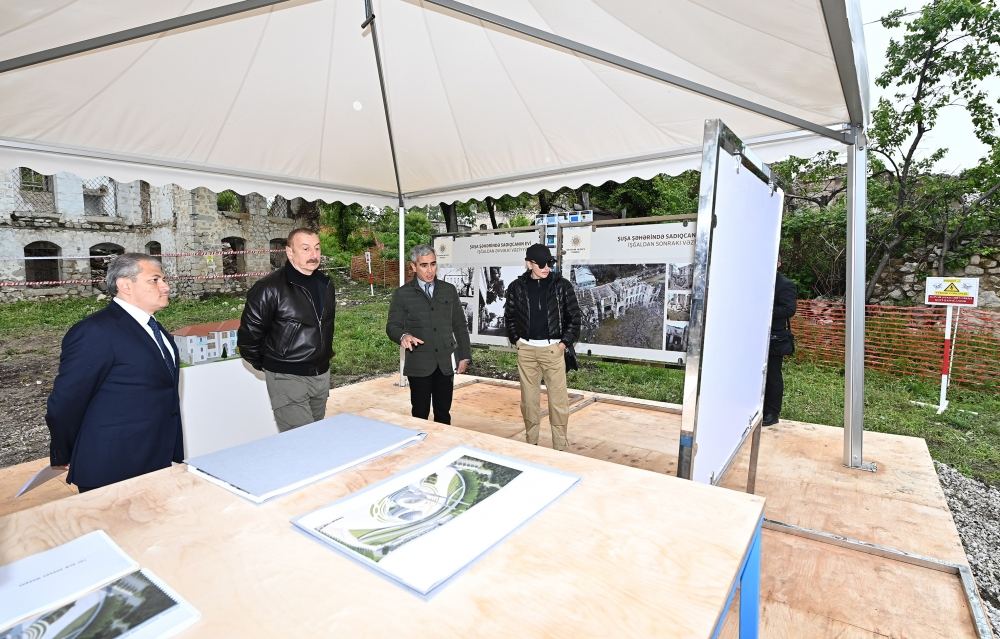 President Ilham Aliyev and First Lady Mehriban Aliyeva view restoration work carried out in house of famous tarzan Sadigjan in Shusha (PHOTO/VIDEO)