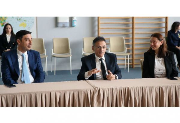 Azerbaijani gymnasts awarded with '15th anniversary of Defense Industry Ministry' medal (PHOTO)