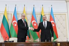 Президенты Азербайджана и Литвы выступили с заявлениями для печати (ФОТО/ВИДЕО)