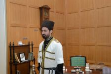 Театральный подарок к Международному дню музеев - актеры Бакинского муниципального театра показали спектакль о жизни Хуршидбану Натаван (ФОТО)