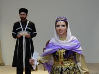 Театральный подарок к Международному дню музеев - актеры Бакинского муниципального театра показали спектакль о жизни Хуршидбану Натаван (ФОТО)