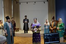 Театральный подарок к Международному дню музеев - актеры Бакинского муниципального театра показали спектакль о жизни Хуршидбану Натаван (ФОТО)