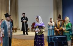 Театральный подарок к Международному дню музеев - актеры Бакинского муниципального театра показали спектакль о жизни Хуршидбану Натаван (ФОТО)