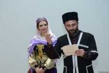 Театральный подарок к Международному дню музеев - актеры Бакинского муниципального театра показали спектакль о жизни Хуршидбану Натаван (ФОТО)