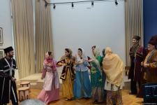 Театральный подарок к Международному дню музеев - актеры Бакинского муниципального театра показали спектакль о жизни Хуршидбану Натаван (ФОТО)