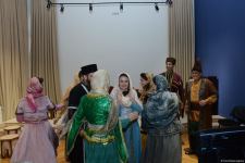 Театральный подарок к Международному дню музеев - актеры Бакинского муниципального театра показали спектакль о жизни Хуршидбану Натаван (ФОТО)